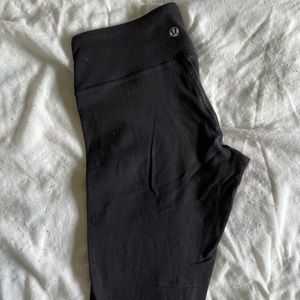 Lululemon size 4 regular waisted leggings